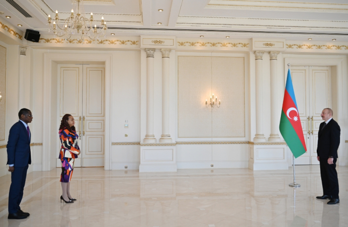 Azerbaijani President accepts credentials of incoming ambassador of Ghana