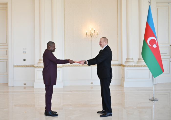 President Ilham Aliyev accepts credentials of incoming ambassador of Angola