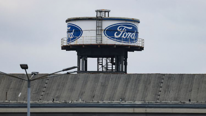   Ford baut Tausende Stellen in Westdeutschland ab  