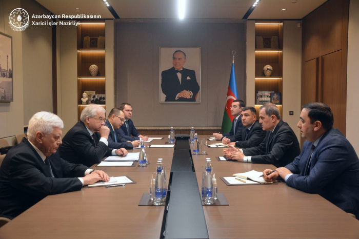 Außenminister Bayramov trifft sich mit dem Sonderbeauftragten des russischen Außenministeriums