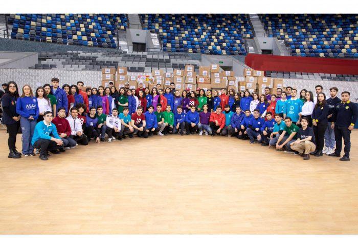  Azerbaijani volunteers address First Lady Mehriban Aliyeva  