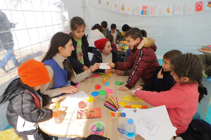 Azerbaijani volunteers continue humanitarian mission in quake-hit Türkiye