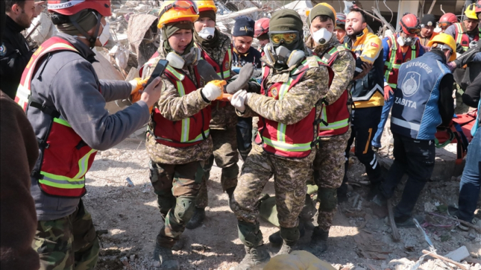 3 survivors, including child, pulled from collapsed building 296 hours after Türkiye quakes