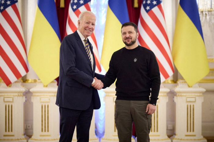 Biden makes unannounced trip to Kyiv ahead of war