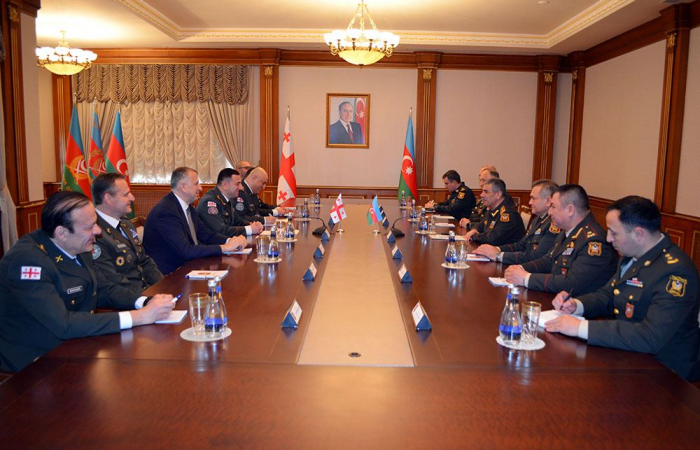 Azerbaijan Defense Minister holds meeting with Chief of Georgian Defense Forces