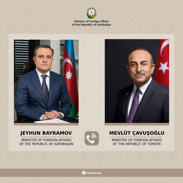   Außenminister Aserbaidschans und der Türkei führen ein Telefongespräch  
