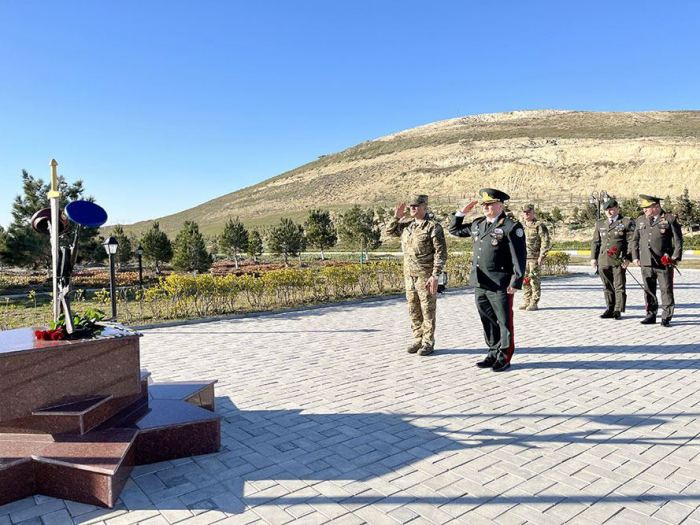   Eine georgische Delegation besucht Militäreinheiten der aserbaidschanischen Spezialeinheiten und Seestreitkräfte  