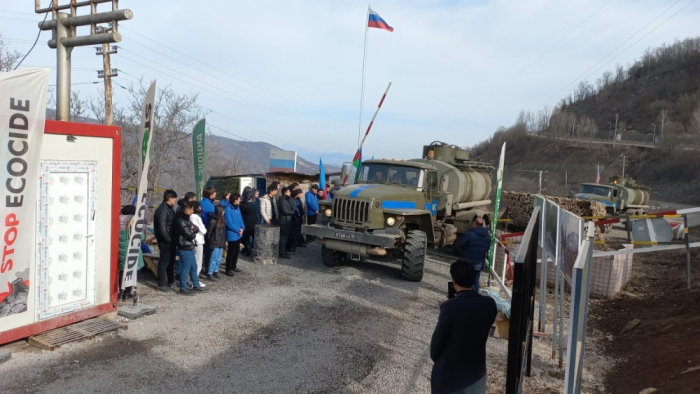   Tank trucks of Russian peacekeepers move without hindrance along Lachin-Khankendi road  