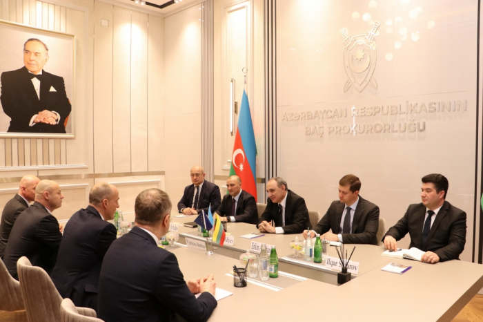   Generalstaatsanwalt von Aserbaidschan trifft sich mit dem Direktor des Sonderermittlungsdienstes von Litauen  