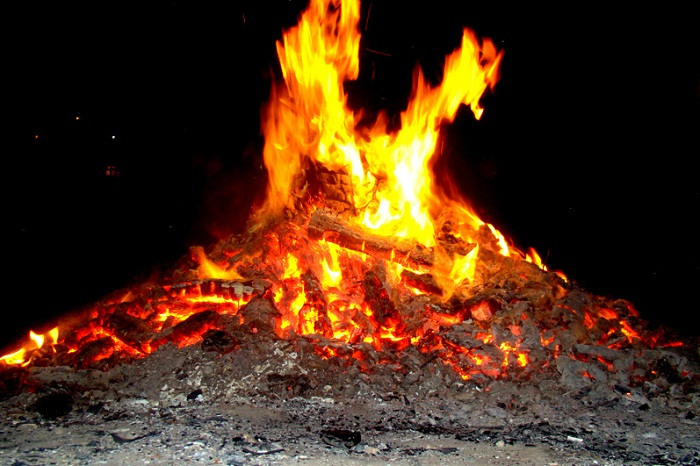 Azerbaijan celebrates Fire Tuesday of Novruz Holiday