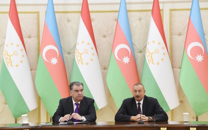    İlham Əliyev Emoməli Rəhmona başsağlığı verib     
