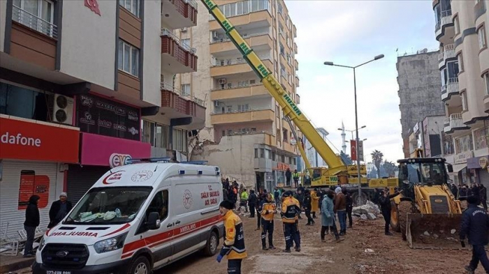 Türkiye/Séisme : 5 enfants et 2 femmes sauvés des décombres