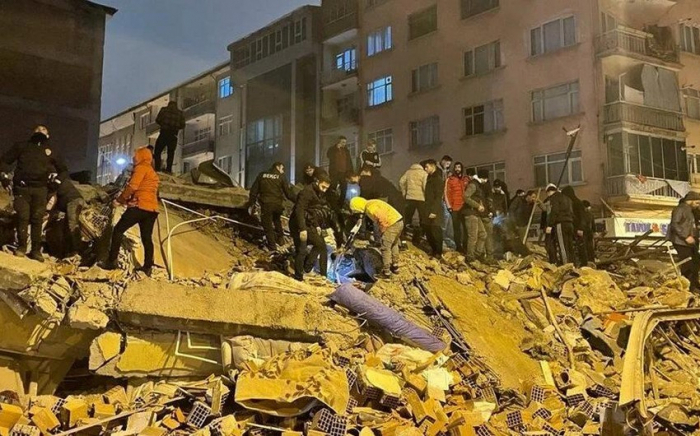 Un puissant séisme frappe la Turkiye : 76 morts 