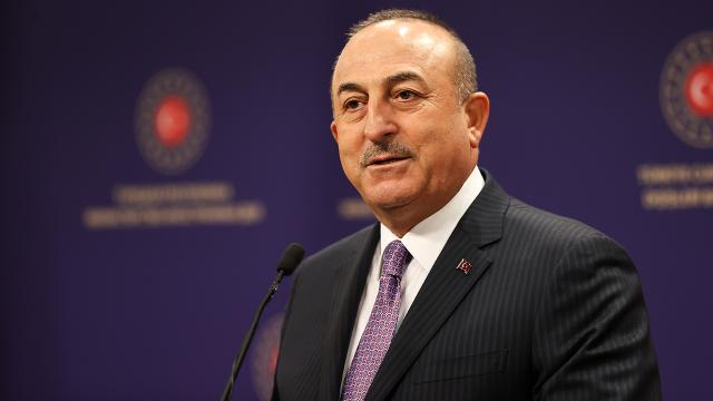       Çavuşoğlu:    "Ölkələr konsulluqlarını məqsədli şəkildə bağlayırlar"   