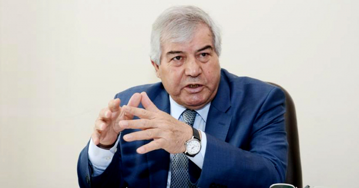    "Nazir dedi ki, sənə şad xəbər verəcəm, ixtisarlar oldu" -    Sabir Rüstəmxanlı       