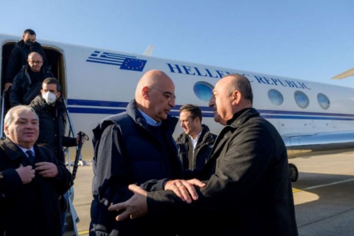    Yunanıstanın xarici işlər naziri Türkiyəyə gəldi    