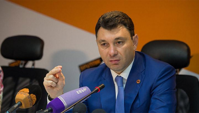  Şarmazanov Paşinyanın    "Bayraktar sirri"ni  yaydı   