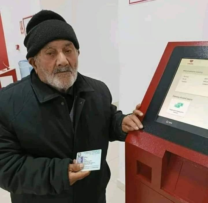    87 yaşlı Mirzə baba pensiyasını Türkiyəyə göndərdi     
