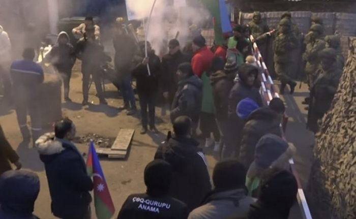 La manifestation pacifique sur la route Latchine-Khankendi se poursuit pour le 65e jour