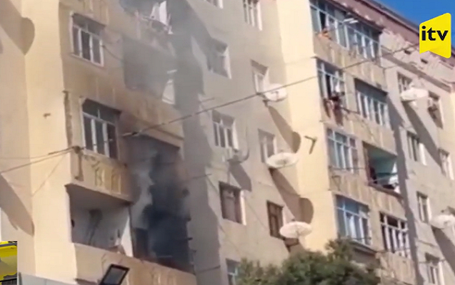 Sumqayıtda yaşayış binasındakı yanğın söndürüldü - Video
Sumqayıtda yaşayış binasındakı yanğın söndürüldü - Video