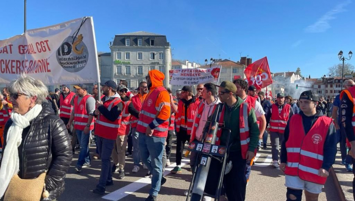   Réforme des retraites en France:   dixième journée de mobilisation