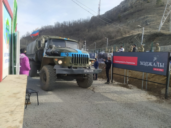   Russian peacekeepers’ vehicles pass along Lachin-Khankendi road without hindrance  