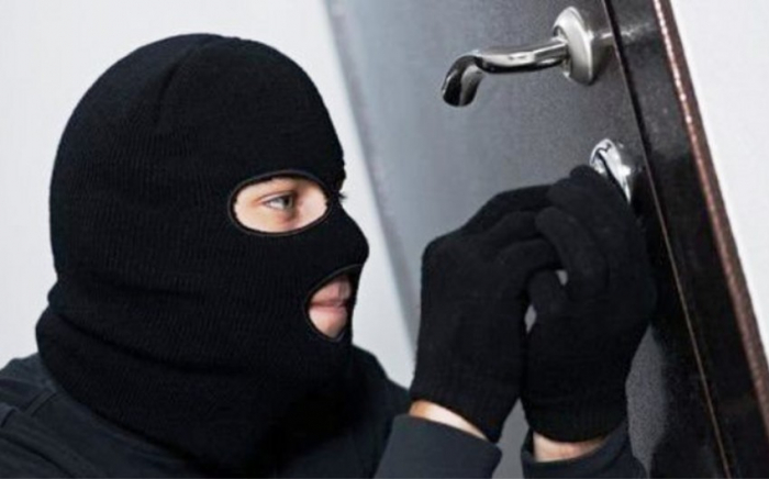 Ordubadda evlərdən oğurluq edən şəxs saxlanılıb
Ordubadda evlərdən oğurluq edən şəxs saxlanılıb