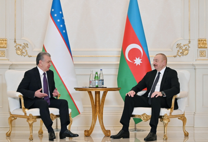     Präsident Ilham Aliyev:   2022 war ein Rekordjahr in Bezug auf die Entwicklung der Beziehungen zwischen Aserbaidschan und Usbekistan  