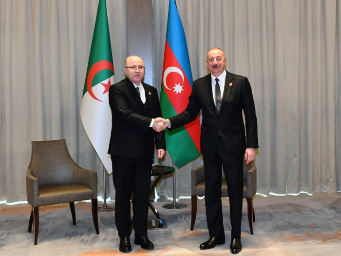   Präsident Ilham Aliyev traf mit dem Premierminister von Algerien zusammen  