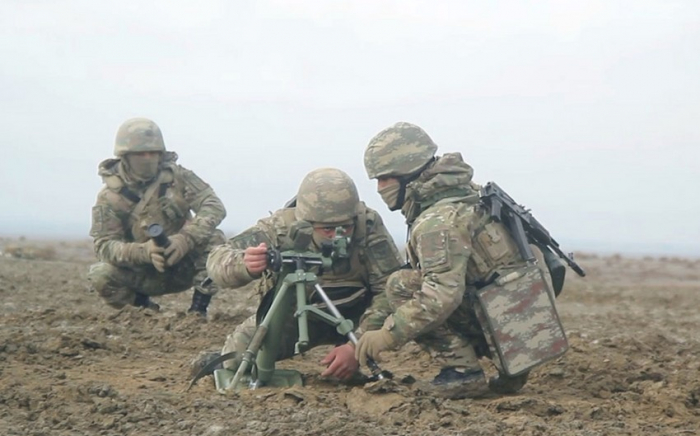  Mit Mörsereinheiten der aserbaidschanischen Armee wurden Kampfübungen abgehalten -VIDEO