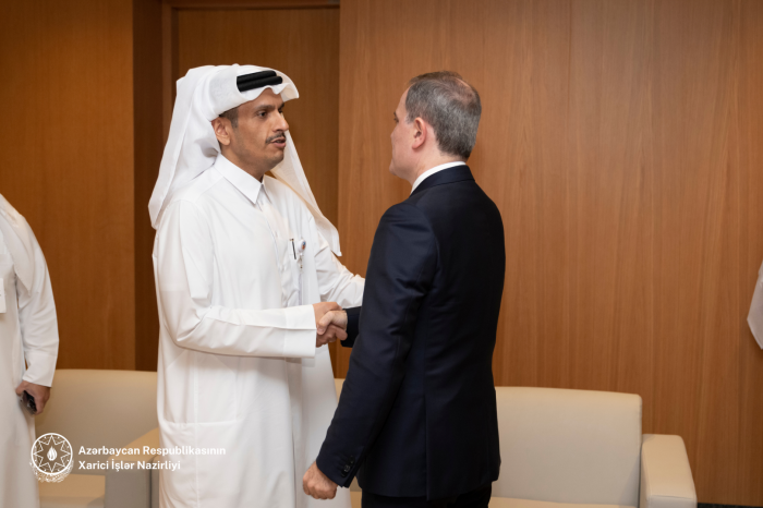   Außenminister Aserbaidschans und Katars erörterten die Zusammenarbeit im Rahmen der Freihandelszone Alat  