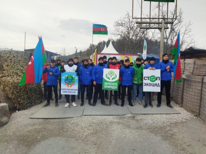   Friedliche Proteste aserbaidschanischer Öko-Aktivisten auf der Latschin-Chankendi-Straße gehen weiter  