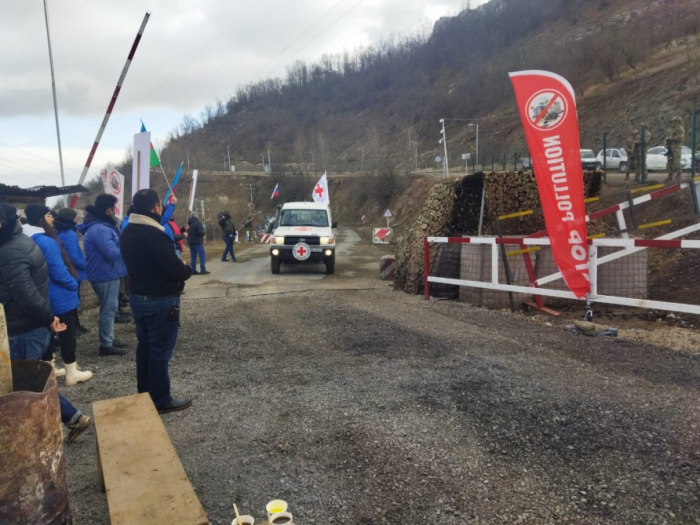   Eight ICRC vehicles pass freely along Lachin-Khankendi road  