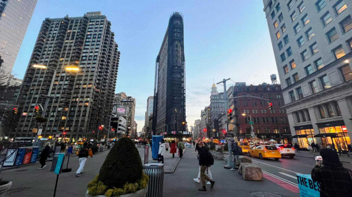 El icónico rascacielos Flatiron de Nueva York sale a subasta por una disputa entre sus propietarios