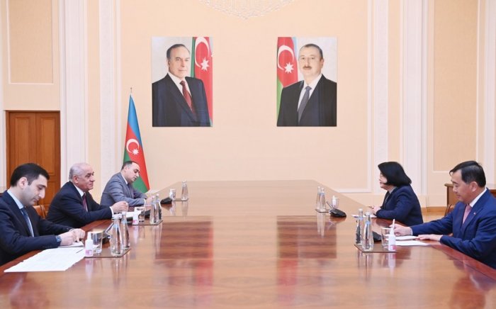   Baş nazir Əli Əsədov Kamboca Milli Assambleyası sədrinin müavini ilə görüşüb  
   