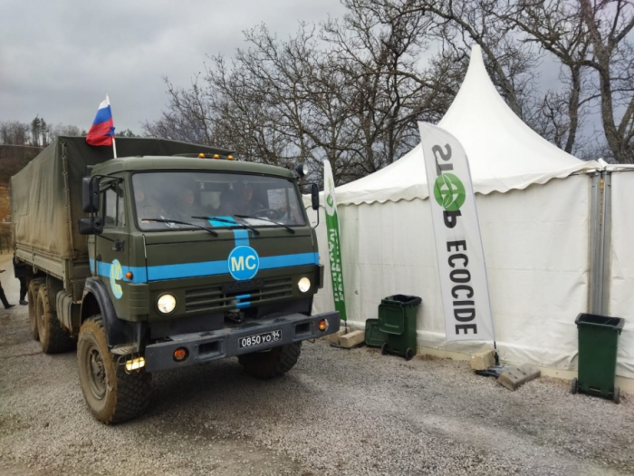   Eight vehicles of Russian peacekeepers move freely along Lachin-Khankendi road   