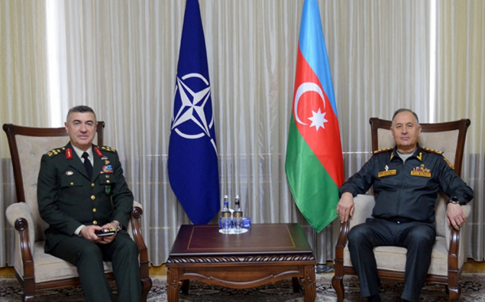   Es wurden die Entwicklungsperspektiven der militärischen Zusammenarbeit zwischen Aserbaidschan und der NATO erörtert  
