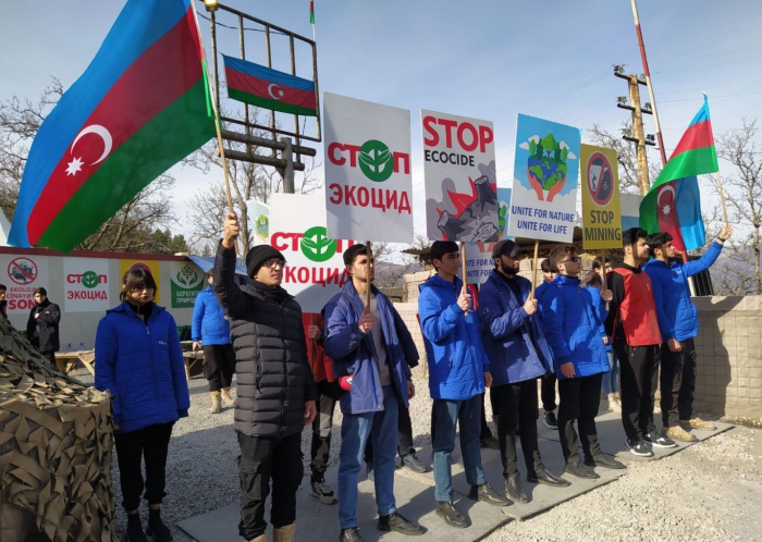   Friedliche Proteste aserbaidschanischer Öko-Aktivisten auf der Latschin-Chankendi-Straße gehen weiter  