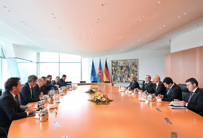  President Ilham Aliyev holds expanded meeting with German Chancellor Olaf Scholz  