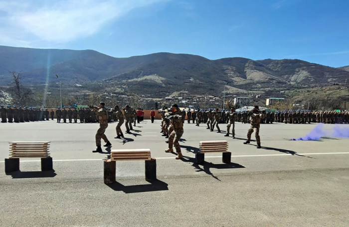Hərbi hissələrin döyüşə hazırolma vəziyyəti yoxlanılıb  

