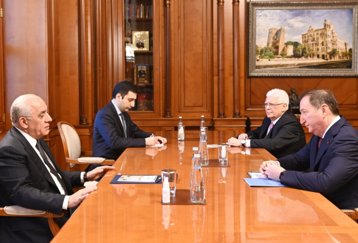   Aserbaidschanischer Premierminister trifft sich mit dem Vorsitzenden der Volksversammlung von Dagestan  