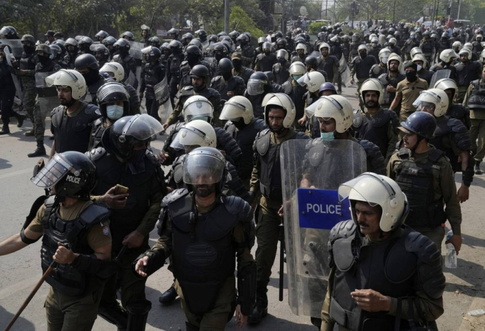 Pakistan polisi İmran Xanın iqamətgahına hücum edib