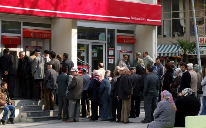 Türkiyədə minimum pensiya 36 % artırılır  
