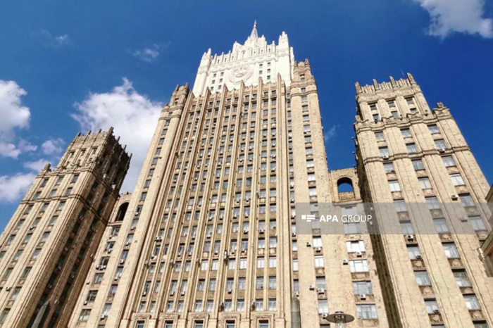  El MAE de Rusia pidió a Azerbaiyán y Armenia que reanuden las negociaciones 