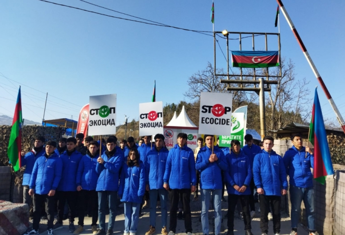   Friedliche Proteste aserbaidschanischer Öko-Aktivisten auf der Latschin-Chankendi-Straße gehen weiter  