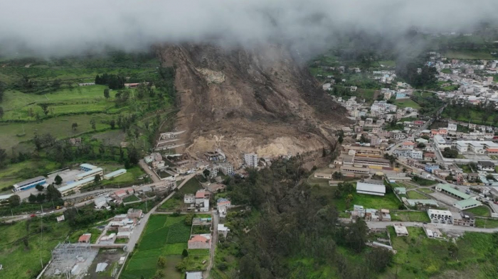  Aerial images of site of deadly landslide in Ecuador -  NO COMMENT  