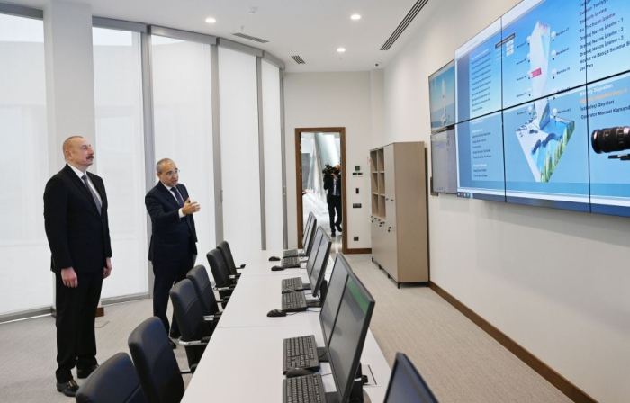  Präsident Aliyev nimmt an der Eröffnung des neuen Verwaltungsgebäudes des staatlichen Eigentumsdienstes teil 
