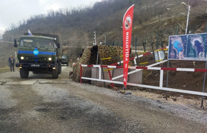  Russian peacekeepers’ vehicles move freely along Lachin-Khankendi road 