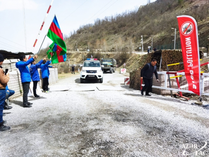   Another convoy of Russian peacekeepers moves unhindered along Lachin-Khankendi road  