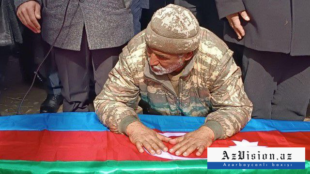  Şəhid Eşqin Hüseynov dəfn edildi - FOTOLAR  